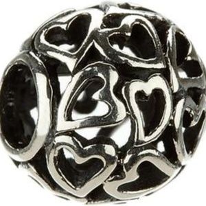 Chamilia bunch of hearts charm